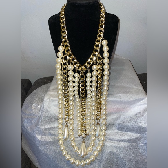 Pearl Statement Necklace (vintage) - Picture 1 of 3